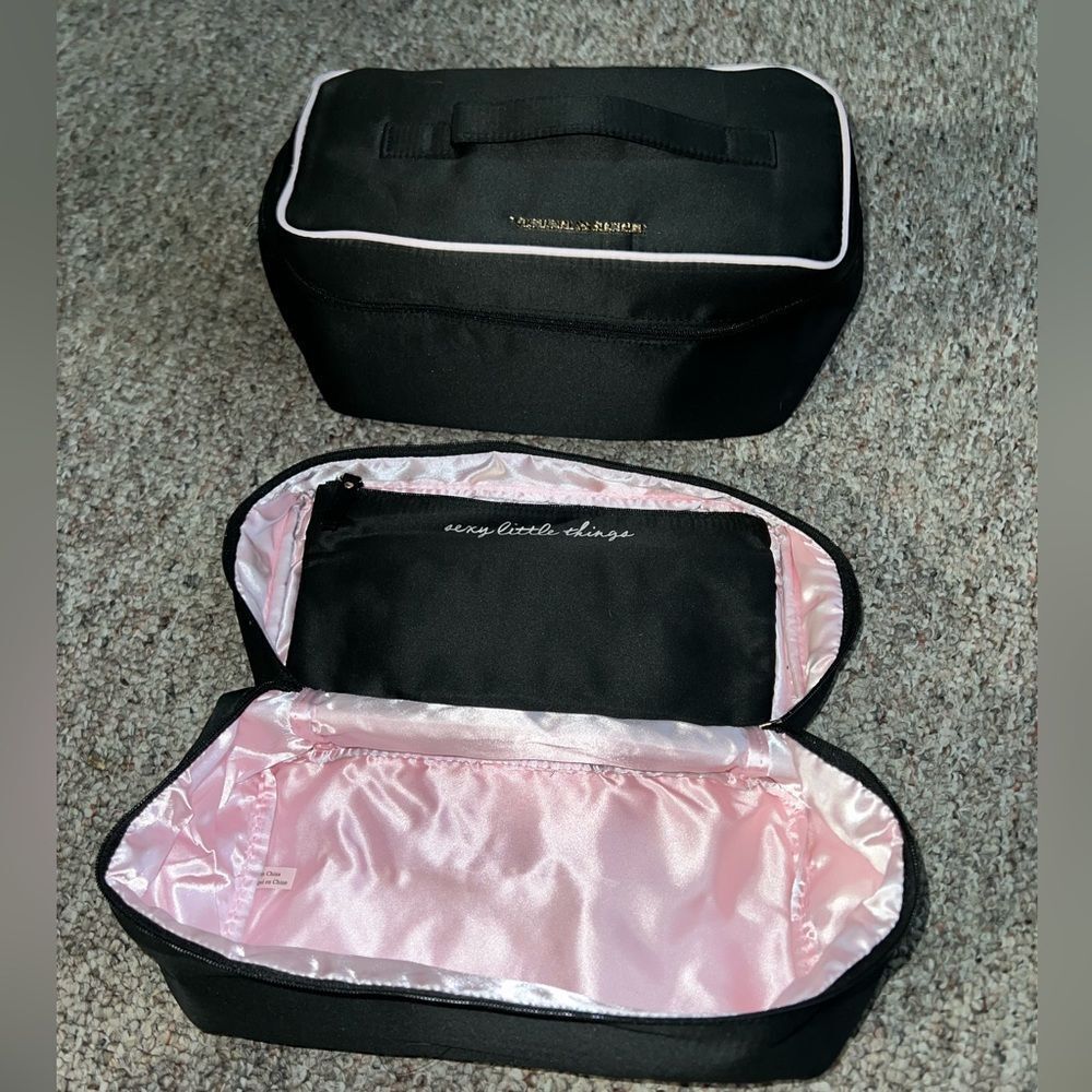 Victoria’s Secret Pretty little things travel bag